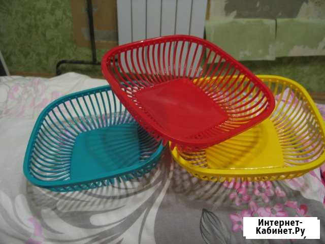 Цветные фруктовницы и кашпо (пластик Чехия) Новосибирск - изображение 1