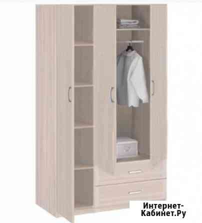 Шкаф 3 х дверный с зеркалом Иваново