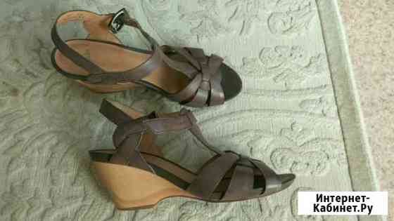 Босоножки из натуральной кожи разм 39.clarks Пенза