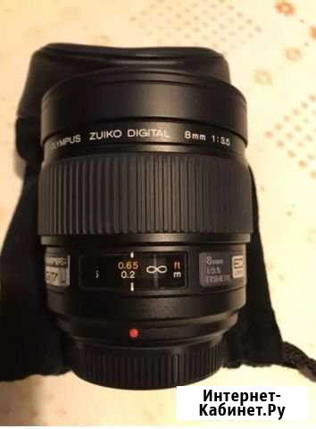 Olympus zuiko digital ED 8mm 1:3.5 Fisheye Красное - изображение 1