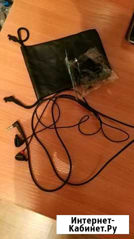 Наушники SoundMagic PL50 Знамя Октября - изображение 1