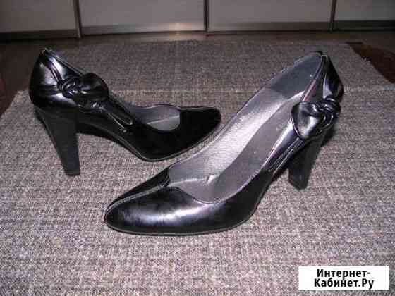 Туфли лаковые р-р 38, 39 Калининград