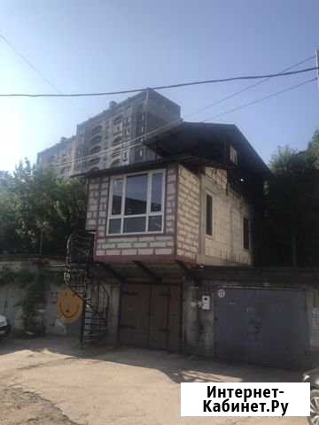 Гараж, > 30 кв.м. Ялта - изображение 1