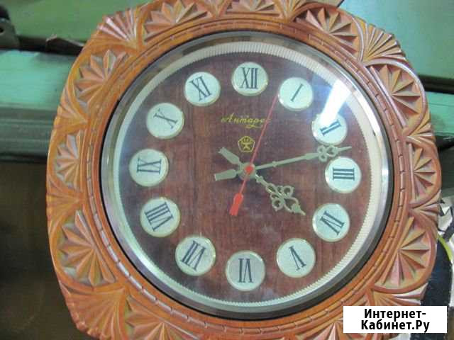 Часы настенные знак качества Омск - изображение 1