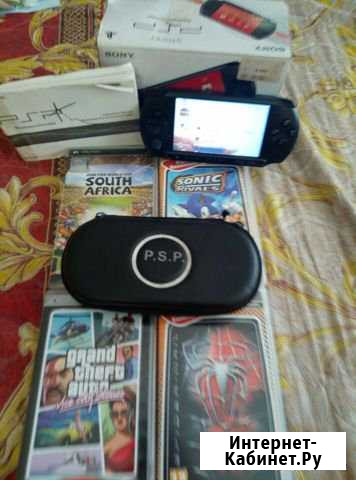 PSP чехол, 4 игры, документы Уссурийск - изображение 1