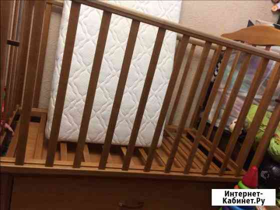 Продам детскую кроватку Губкин