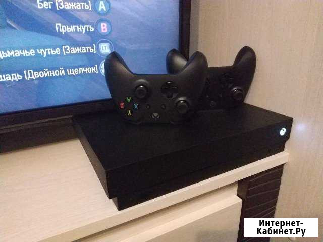 Xbox One X, 2 геймпада + аккумуляторы Майкоп - изображение 1