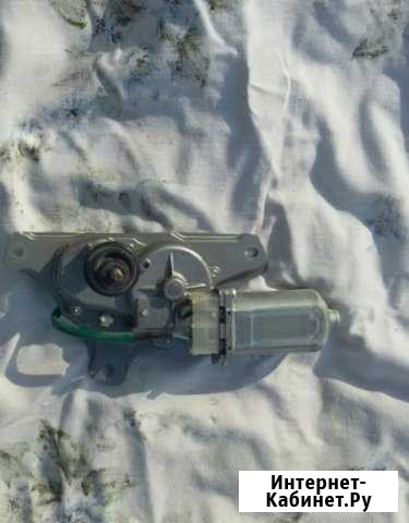 Мотор дворника (задней) 5-ой двери Toyota Ractis Новосибирск - изображение 1