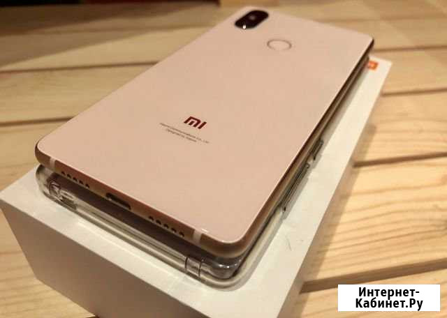 Mi 8se 64gb gold Санкт-Петербург - изображение 1