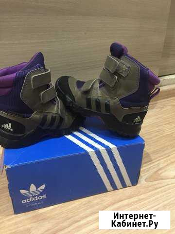 Продам осенни-зимние ботиночки Adidas размер 27 Красноярск - изображение 1