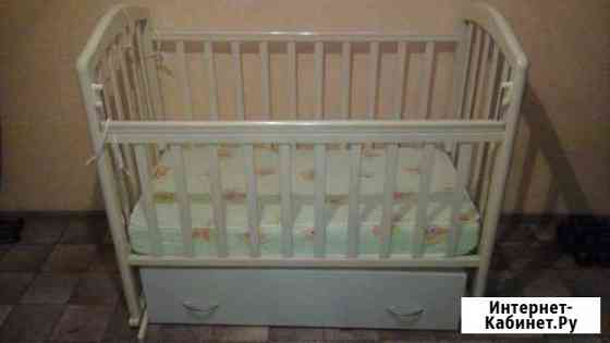 Детская кроватка с маятником Омск