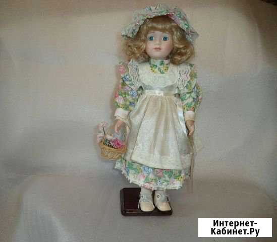 Кукла коллекционная на подставке Евпатория - изображение 1