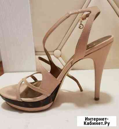 Босоножки Guess Архангельск