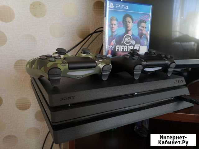 PS4 Pro 1tb 2 геймпада фифа 19 Петропавловск-Камчатский - изображение 1