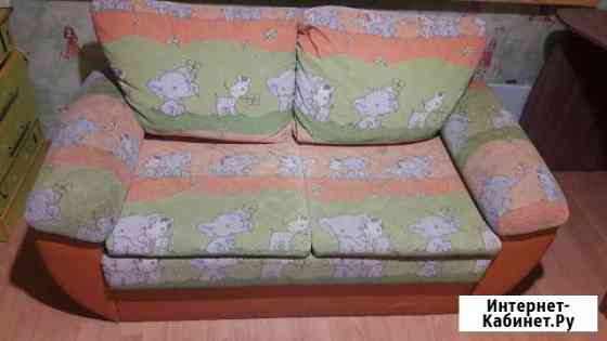 Продам большой раскладной детский диван- кровать.п Киров