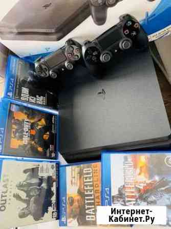 Sony PS4 2 геймпада и много игр Обнинск