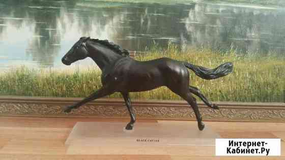 Лошадь breyer black caviar Хабаровск