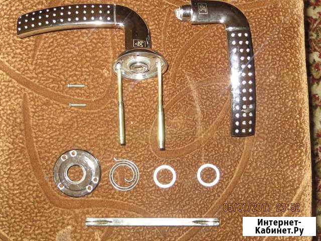 Ручка для входной двери. Одна целая. А др. На запч Липецк - изображение 1