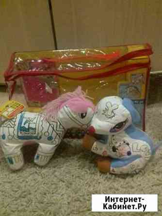 Лошадка и щенок Абакан