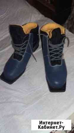 Лыжные ботинки мужские продаю Владимир