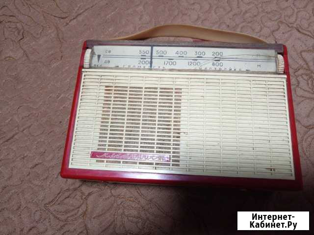 Радиоприёмник Альпинист, 1960-е, первая модель Ижевск - изображение 1