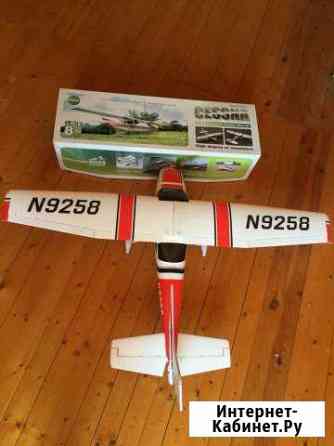 Продам радиоуправляемый самолёт Cessna 182, 2.4G Благовещенск