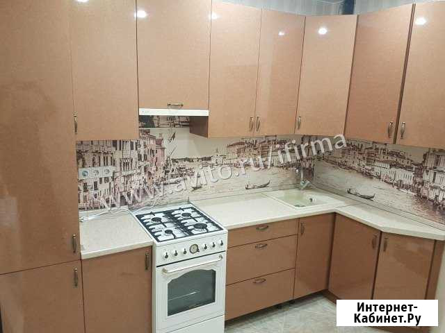 Угловой кухонный гарнитур с пеналом, в пластике Балашиха - изображение 1