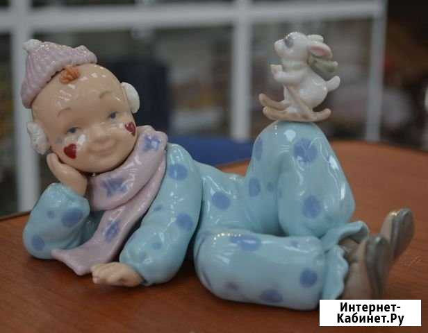 Фарфоровая статуэтка-Клоун.лежащий Кунгур - изображение 1