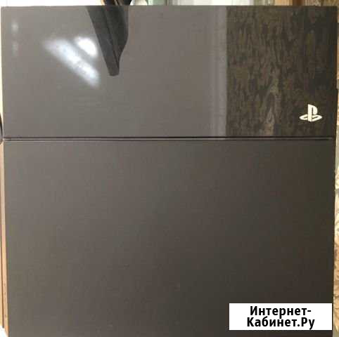 Play station 4 + два джойстика и много игр Владикавказ - изображение 1