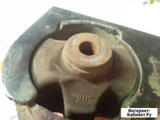 Передняя подушка двигателя на тойоту авенсис Кострома