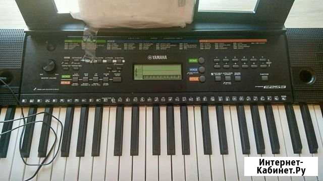 Синтезатор yamaha PSR-E253 с подставкой Октябрьск - изображение 1