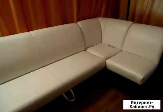 Диван угловой 230 х 130 см. Спальное место около 1 Псков