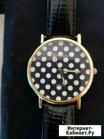 Часы Geneva с кожаным ремешком Псков