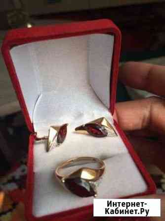 Золотой комплект с гранатом Киров