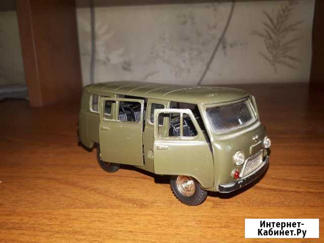 Модель УАЗ-452 с 1965г.Буханка игрушки СССР Смоленск - изображение 1