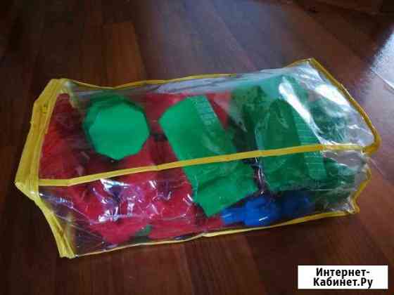 Крупный конструктор с башнями и солдатиками Смоленск