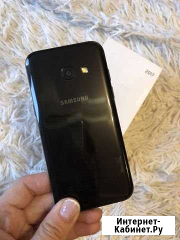 SAMSUNG A3 2017 Кемерово - изображение 1