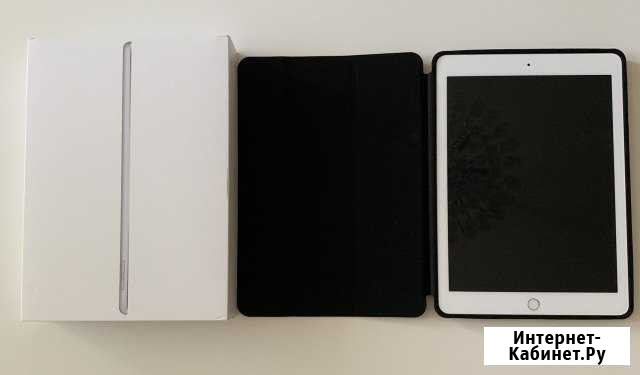 iPad (2018), Wi-Fi, 128GB, Silver Московский - изображение 1