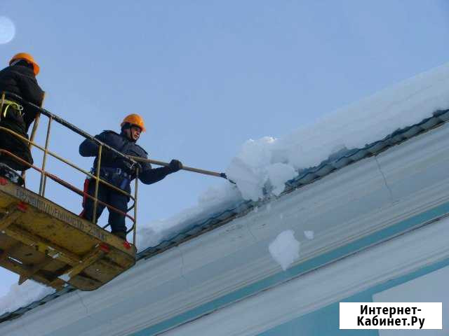Уборка снега техникой. И вручную с крыш домов Сызрань - изображение 1