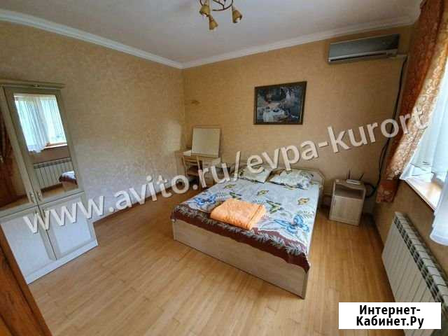 Дом 60 м² на участке 3 сот. в аренду посуточно в Евпатории Евпатория - изображение 1