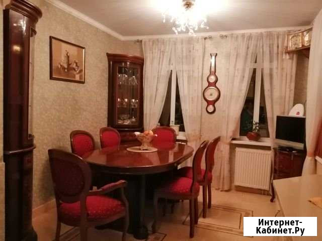 Коттедж 220 м² на участке 32 сот. в аренду посуточно в Горках-10  Горки-10 - изображение 1