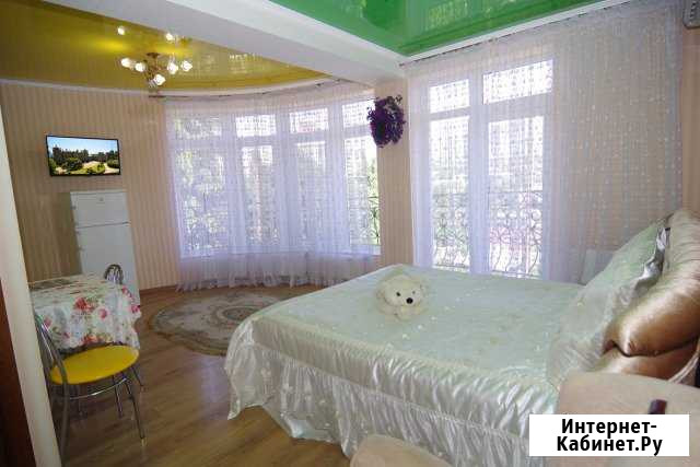 Квартира-студия, 35 м², 2/4 эт. в аренду посуточно в Алуште Алушта - изображение 1