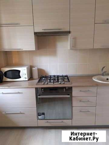 1-комнатная квартира, 39 м², 1/6 эт. в аренду посуточно в Волжском Волгоградской области Волжский Волгоградской области - изображение 1