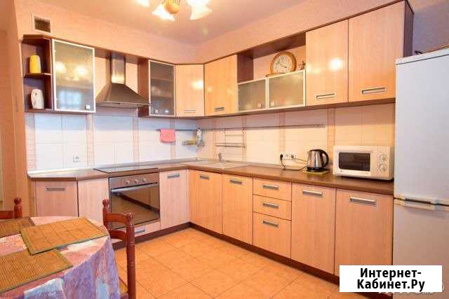 1-комнатная квартира, 36 м², 2/5 эт. в аренду посуточно в Междуреченске Кемеровской области Междуреченск - изображение 1