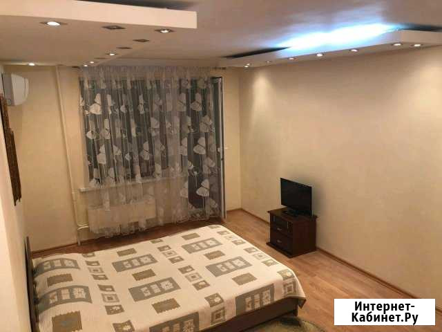 1-комнатная квартира, 37 м², 2/5 эт. в аренду посуточно в Волжском Волгоградской области Волжский Волгоградской области - изображение 1
