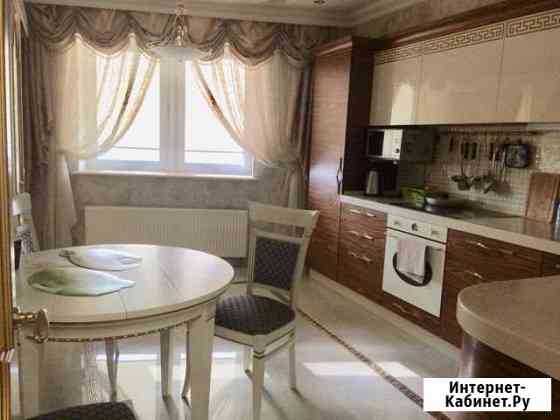 3-комнатная квартира, 130 м², 15/16 эт. в аренду на длительный срок в Симферополе Симферополь