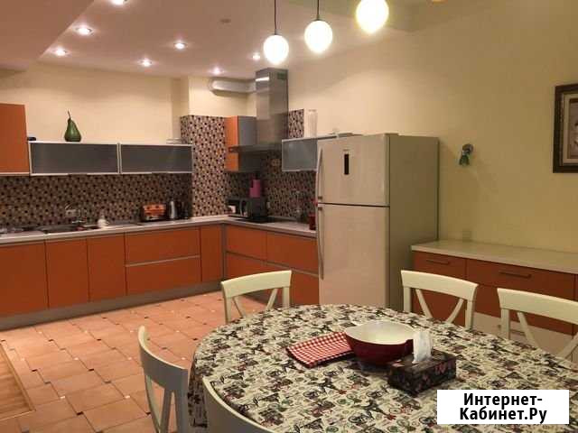 3-комнатная квартира, 141.4 м², 2/4 эт. на продажу в Ялте Ялта - изображение 1
