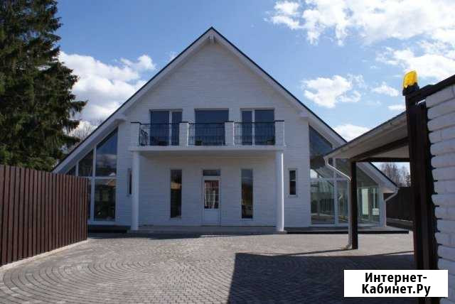 Коттедж 400 м² на участке 25 сот. в аренду посуточно в Санкт-Петербурге Санкт-Петербург - изображение 1