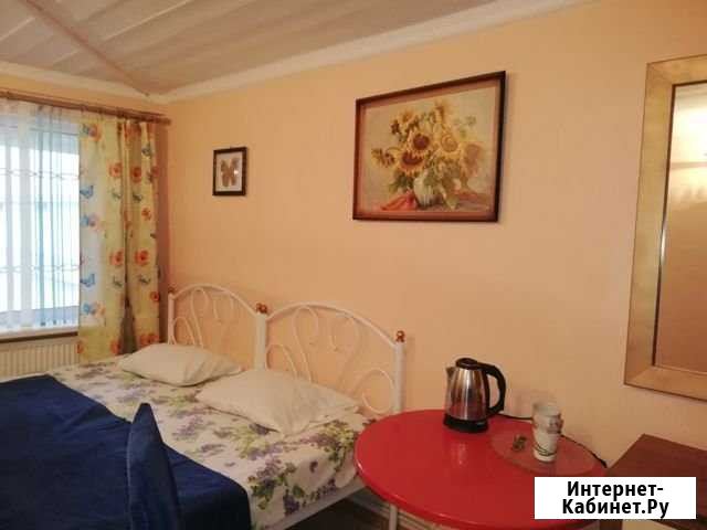 Комната 15 м² в 1-ком. кв., 1/3 эт. в аренду на длительный срок в Алуште Алушта - изображение 1