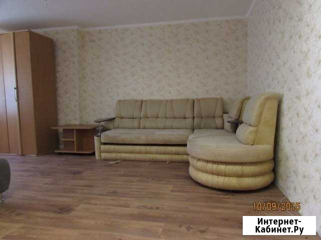 1-комнатная квартира, 40 м², 2/5 эт. в аренду посуточно в Стрежевом Стрежевой - изображение 1
